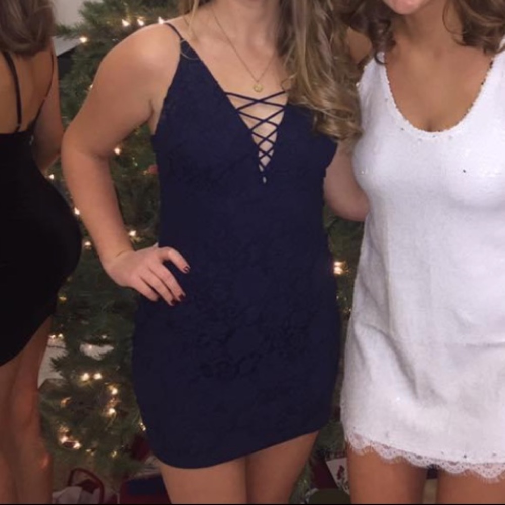 Lace navy blue body con dress